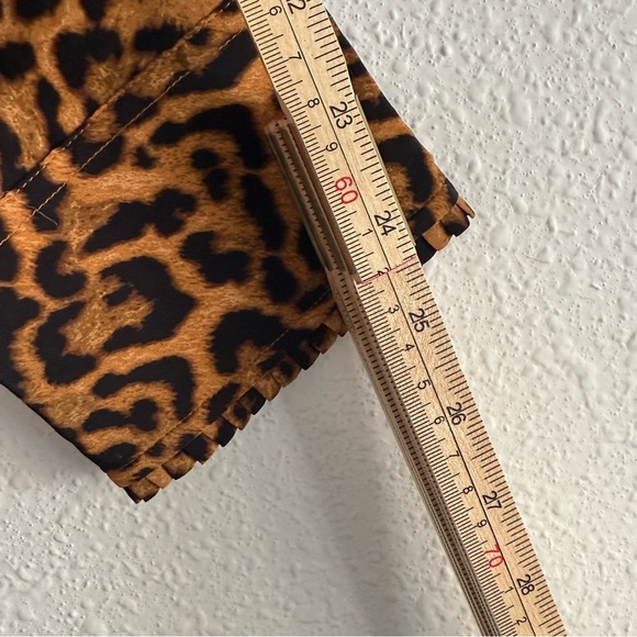 J. Crew button-up shirt in leopard crepe de chine Blouse Top Size XL - Picture 4 of 8